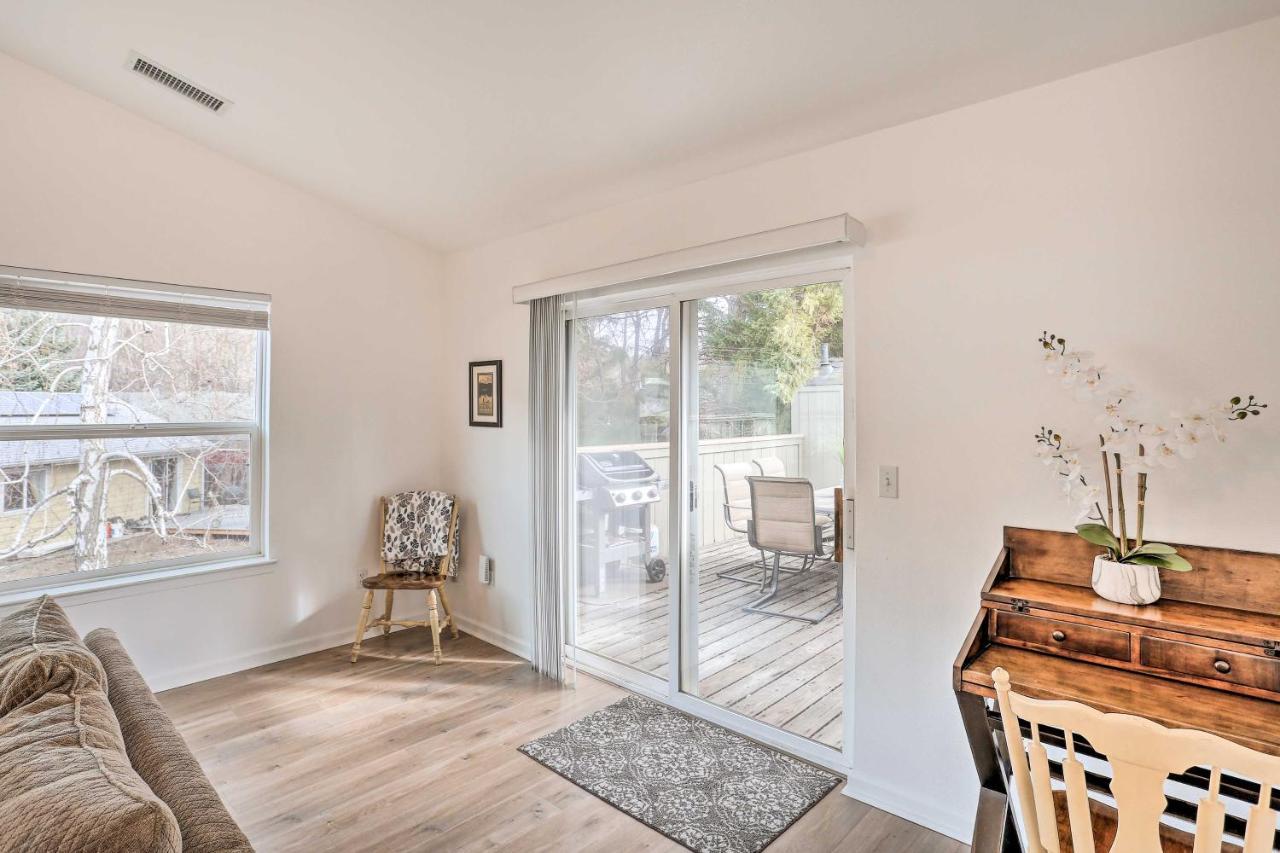הוילה Mount Shasta Escape With Balcony About Walk To Dtwn מראה חיצוני תמונה